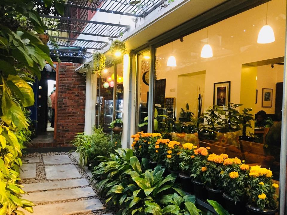 Pinewood Cafe N’ Restaurant