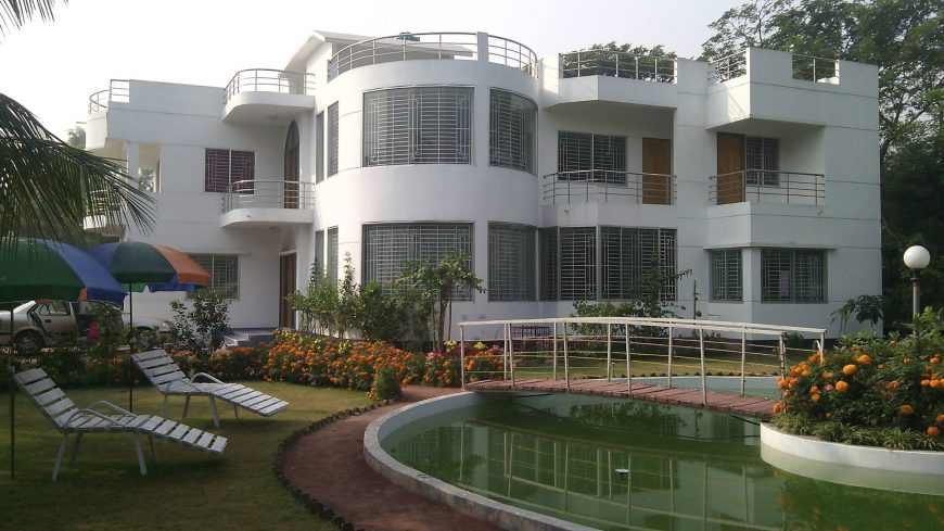 Rajmahal Resort