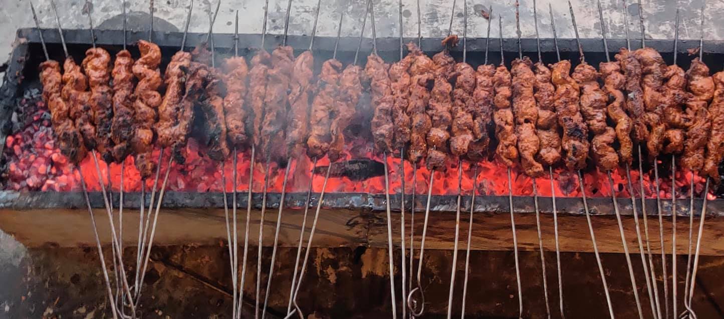 লোকমান মামার কাবাব বিরিয়ানি হাউস